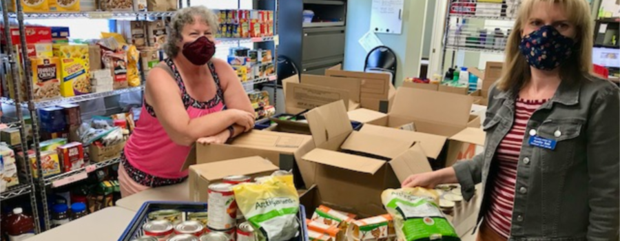 RE/MAX Welland Realty Helps RE/STOCK the Shelves at Pelham Cares.